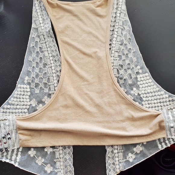 Beaded vest - Picture 2 of 4